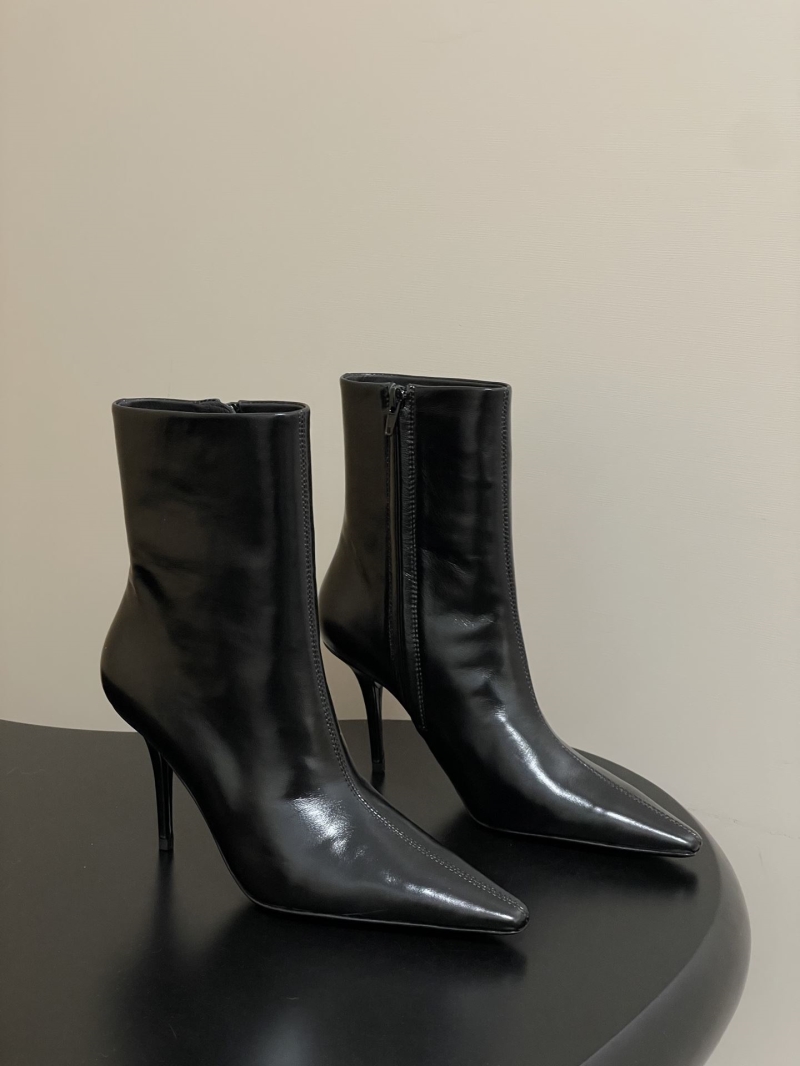 Y51 boots